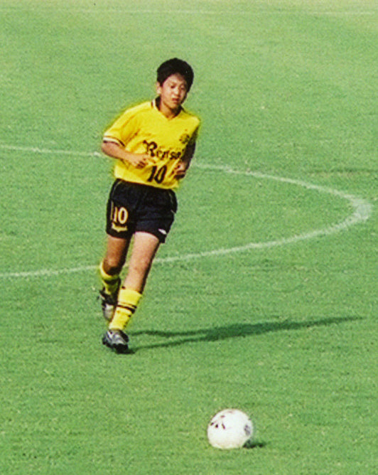 「小学生で島を離れ、サッカー選手になるために全てを捧げた」少年ムサシものがたり